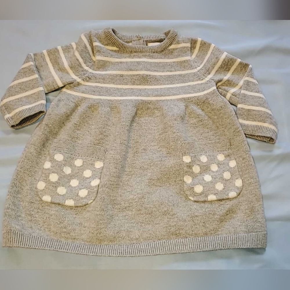 EUC GAP Baby 3-6 Months Gray and White Knit Dress